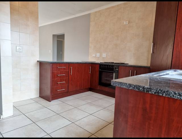 3 BEDROOM TOWNHOUSE RENTED IN MEYERSDAL
